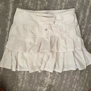 Lululemon White Ruffle Tennis Skirt Size 2